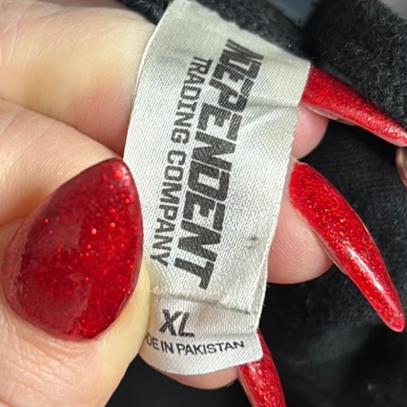 Armenian Grandmother with Gun - Rare Black Hoodie XL - Picture 3 of 4